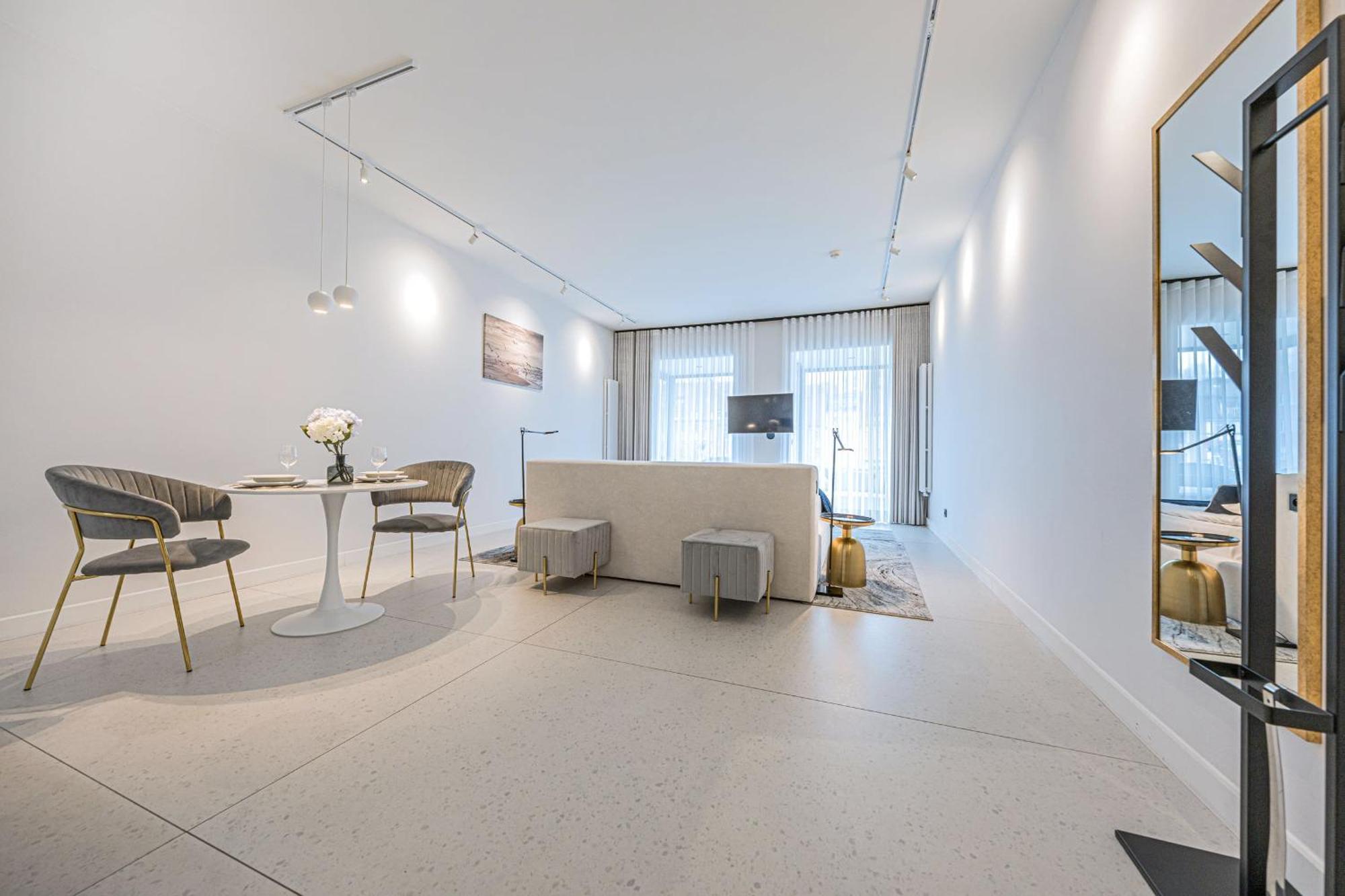 Rent Like Home - Deo Plaza Wyspa Spichrzow กดัญสก์ ภายนอก รูปภาพ